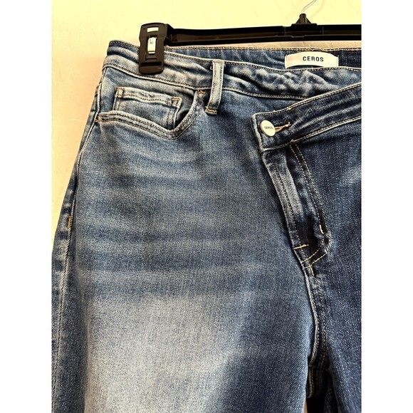 Ceros Distressed Straight Asymmetrical Front Woman's Jeans Size 30 Denim Blue - Picture 12 of 16
